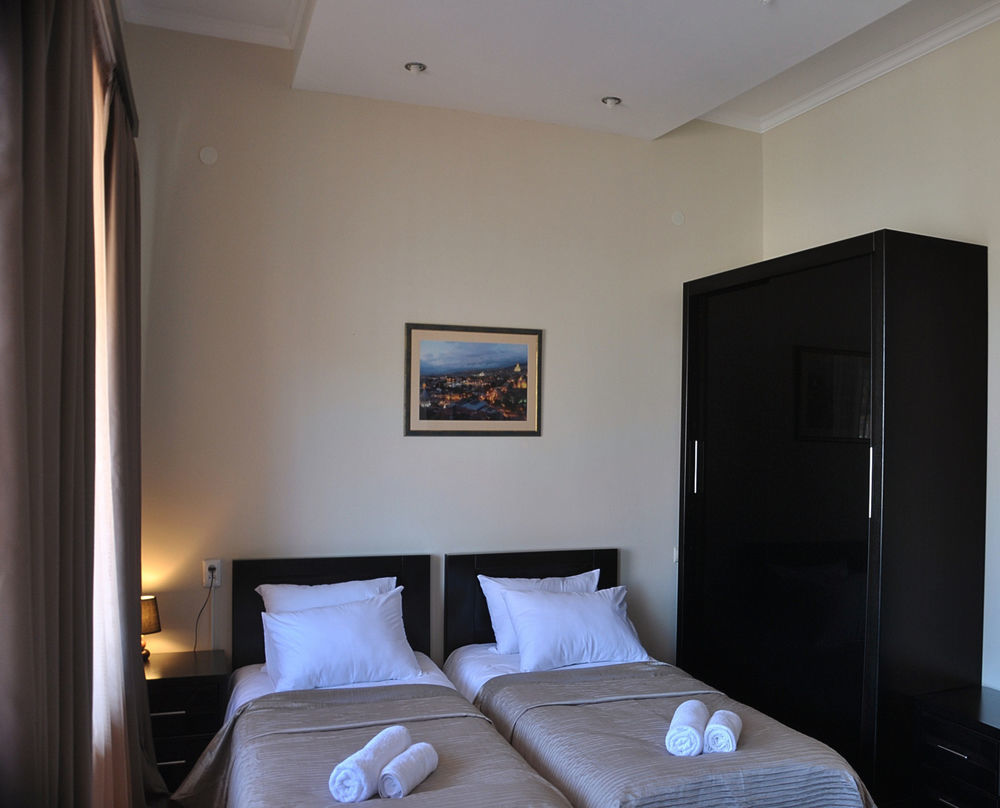 Gold Star Hotel Tbilisi Exterior photo